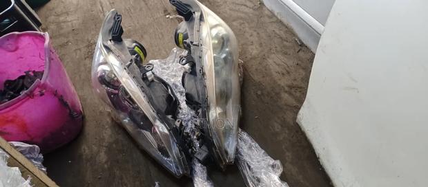 Wish 2015 Headlights Xenon