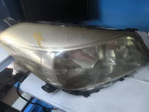 Toyota Vitz Jewela  2012 Non Xenon Headlights