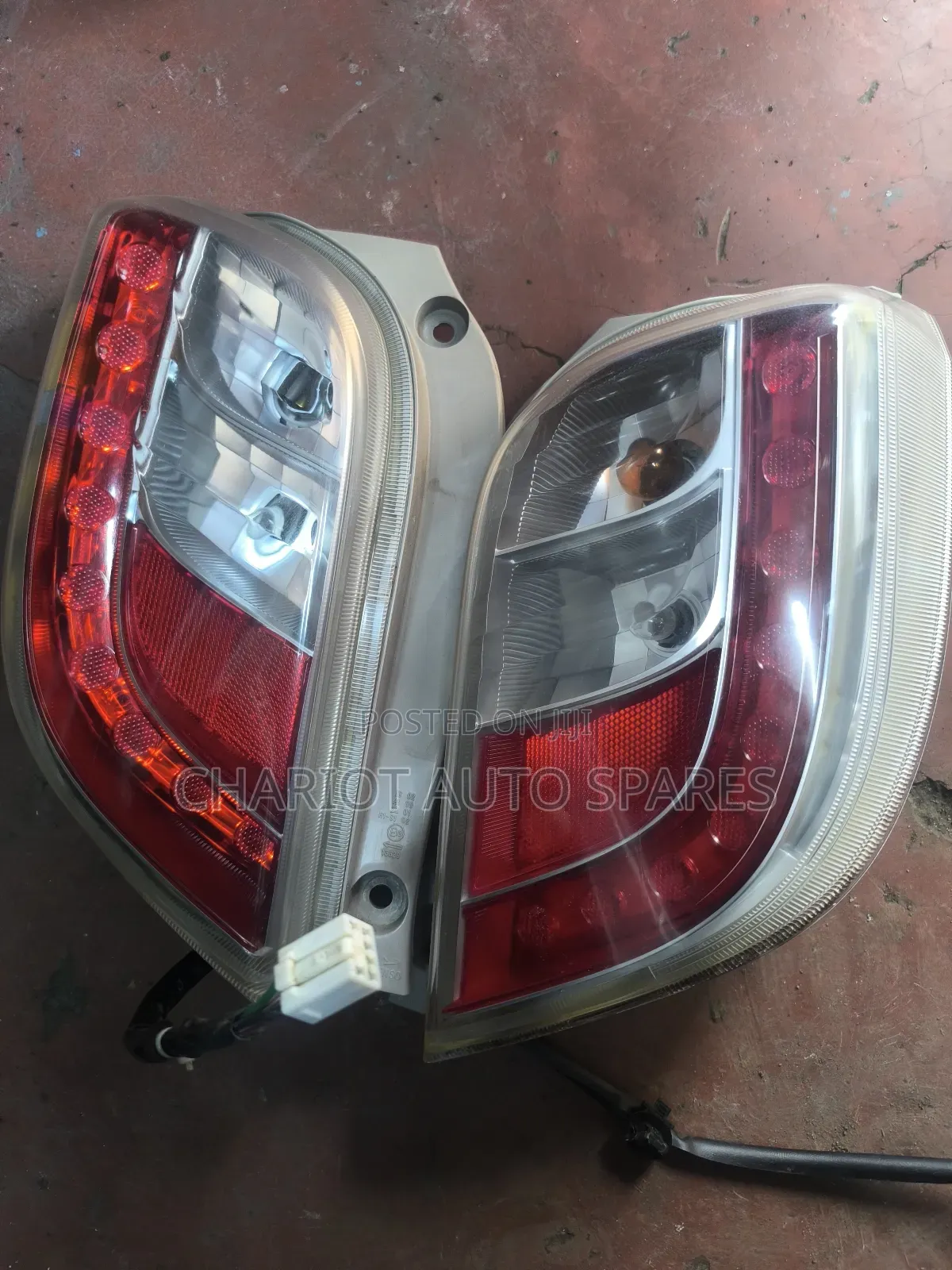 Daihatsu Mira Taillight Available