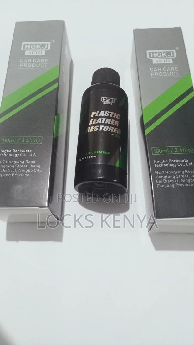Gloss Car Plastic Leather Restorer