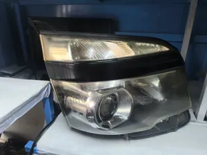 Voxy 2012 Non Xenon Headlights