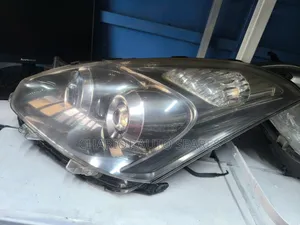 Toyota Wish 2005 Xenon Headlights