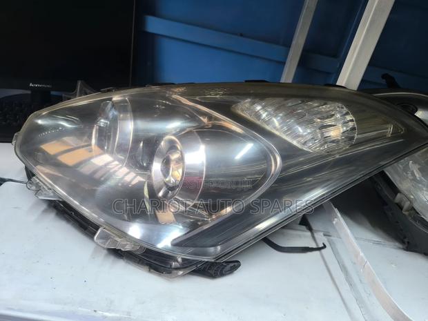 Toyota Wish 2005 Xenon Headlights