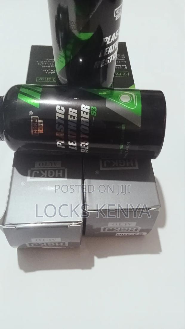 Hydrophobic Car Leather And Plastics Restorer - main view