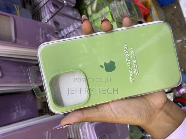 Mirkill Phone 14 Pro Max Liquid Silicone Case With Microfiber Lining - thumbnail 2