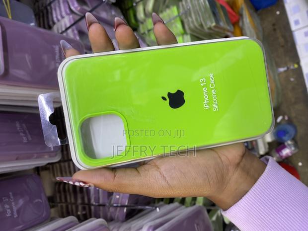 Telaso Liquid Silicone iPhone 13 Phone Case With Microfiber Lining - thumbnail 2