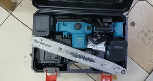 Makita Cordless Chainsaw 12"