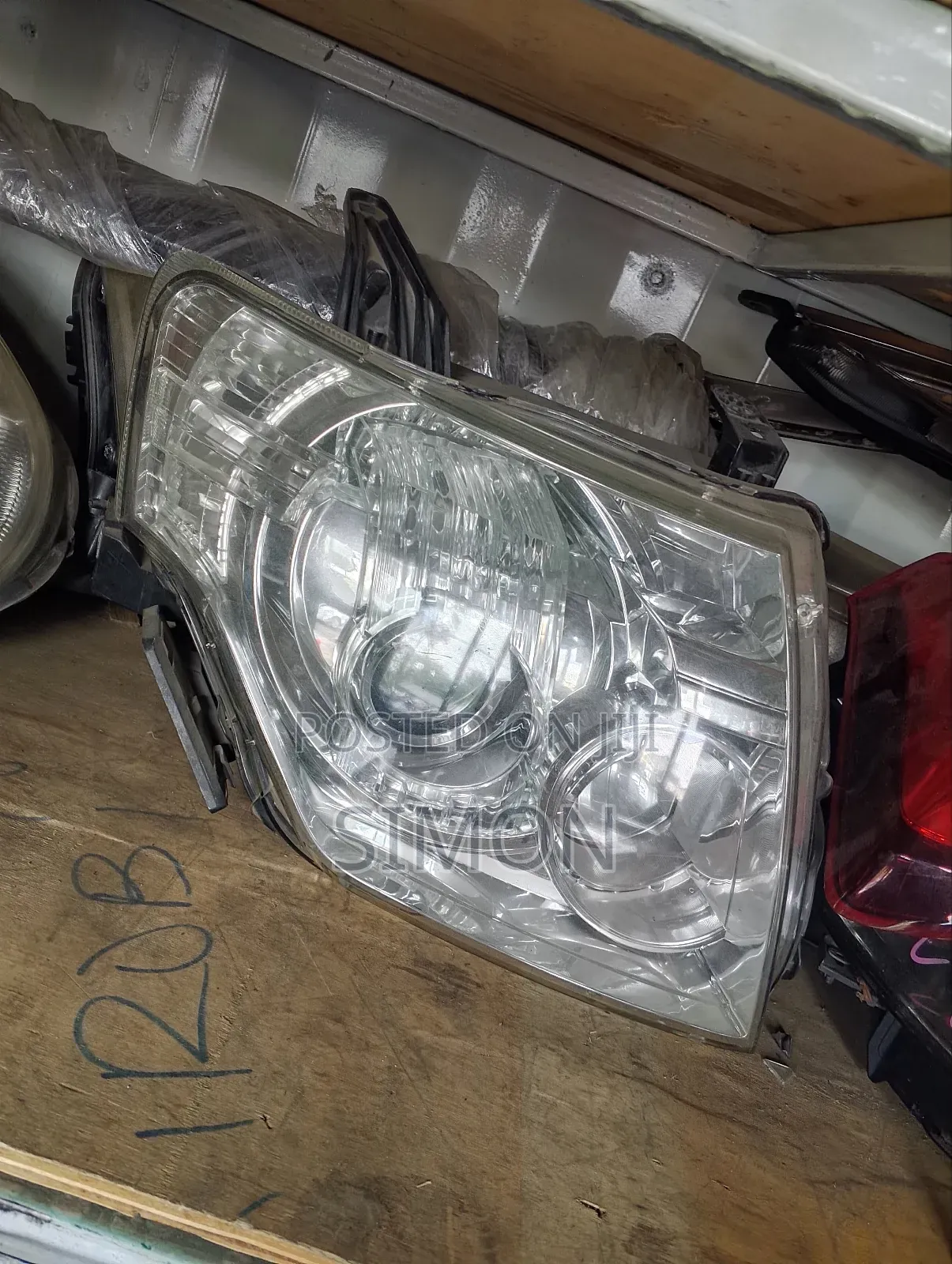 Pajero Mitsubishi Headlight