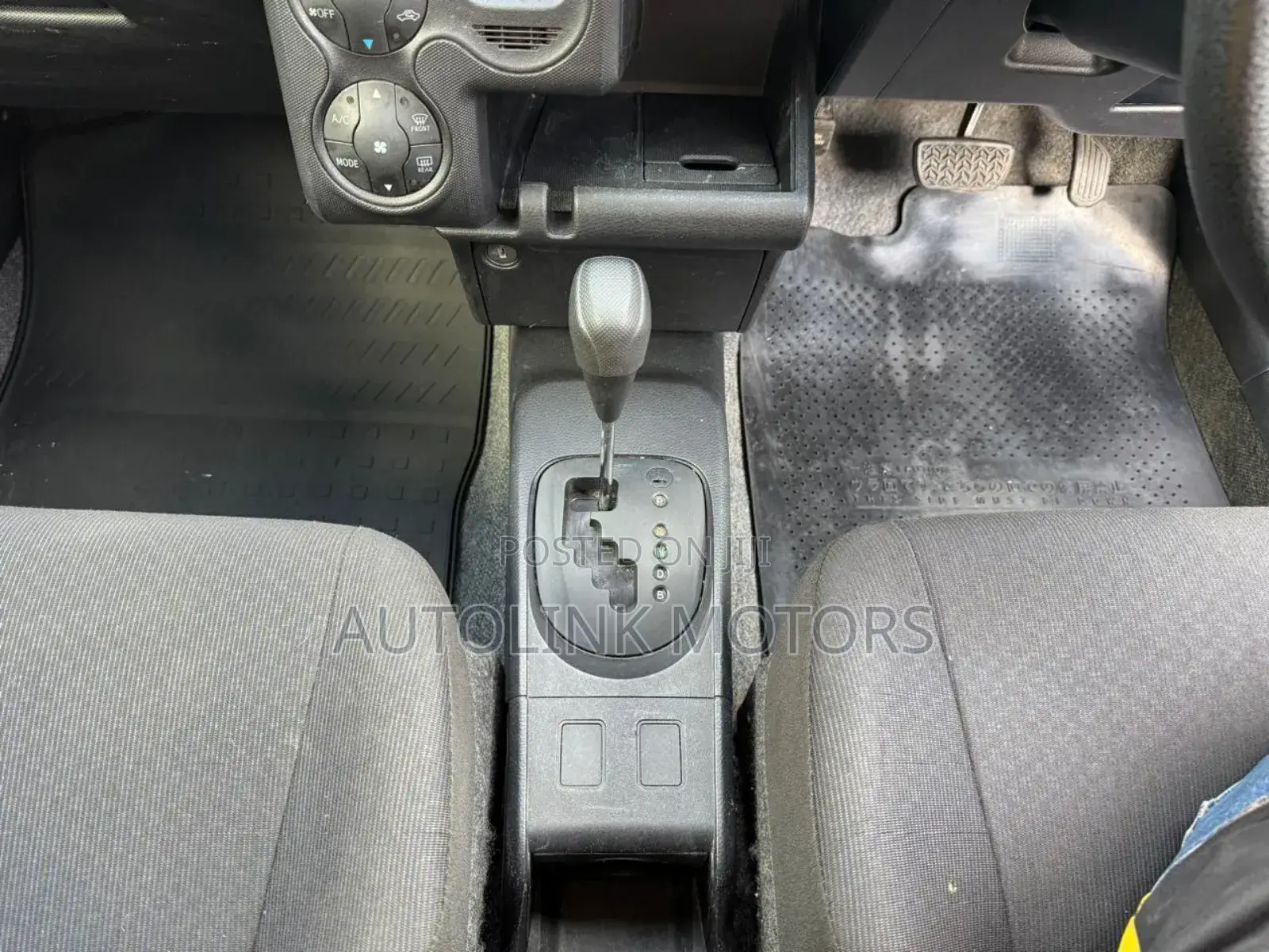 Toyota Probox 1.5 DX 2WD 2020 Silver