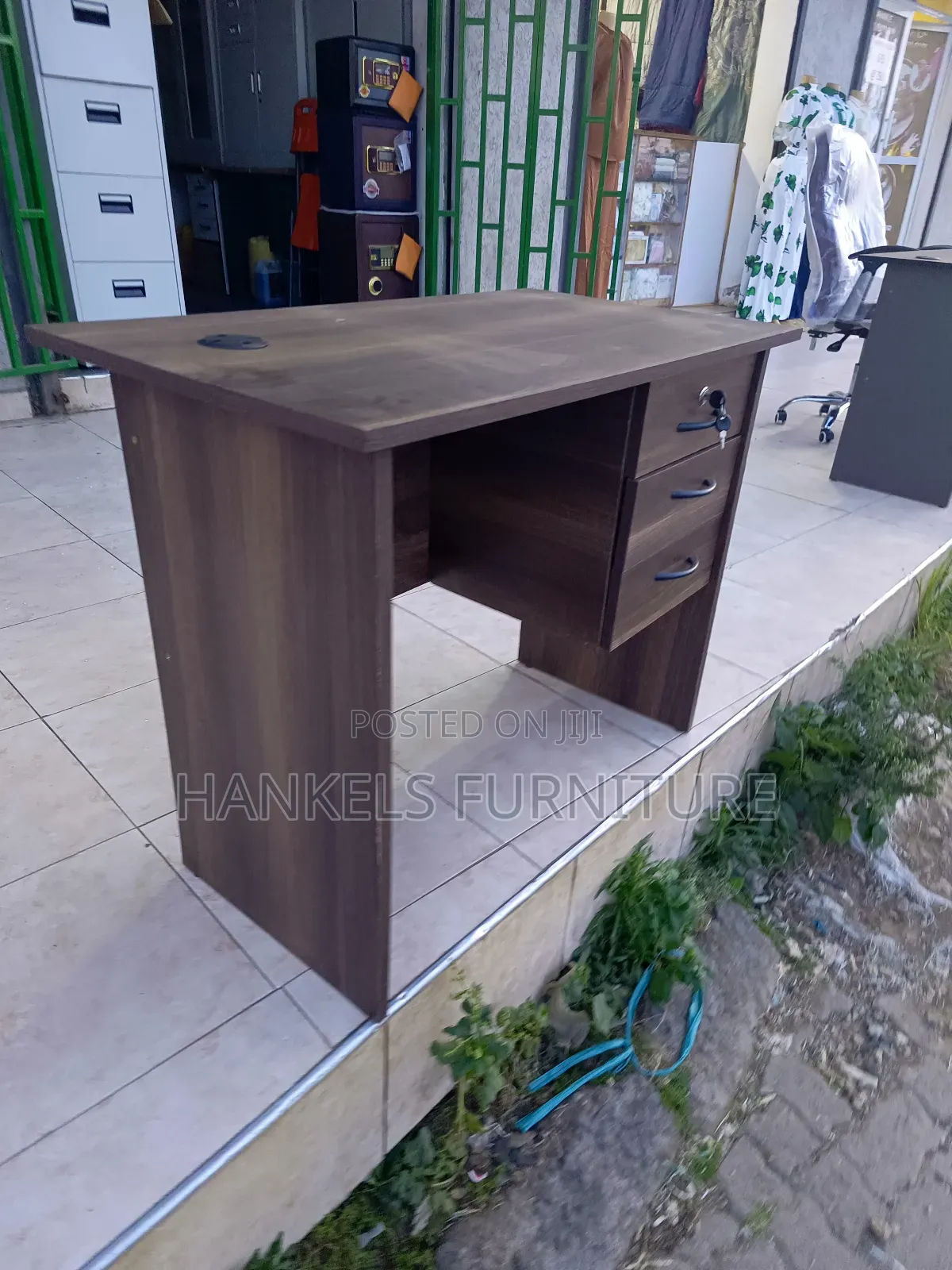 Generic Study Computer Desk