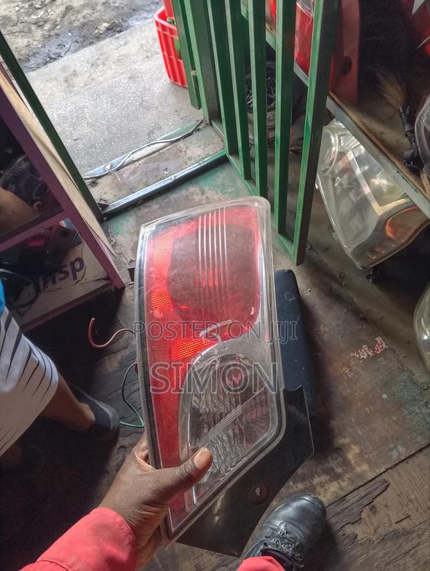 Toyota Bb Taillight - thumbnail 2