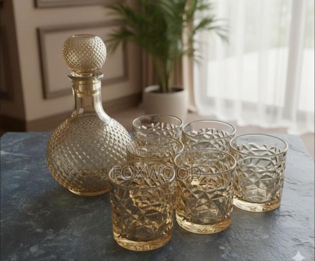 Gold Whiskey Decanter Set One Decanter and 6 Glasses - thumbnail 3
