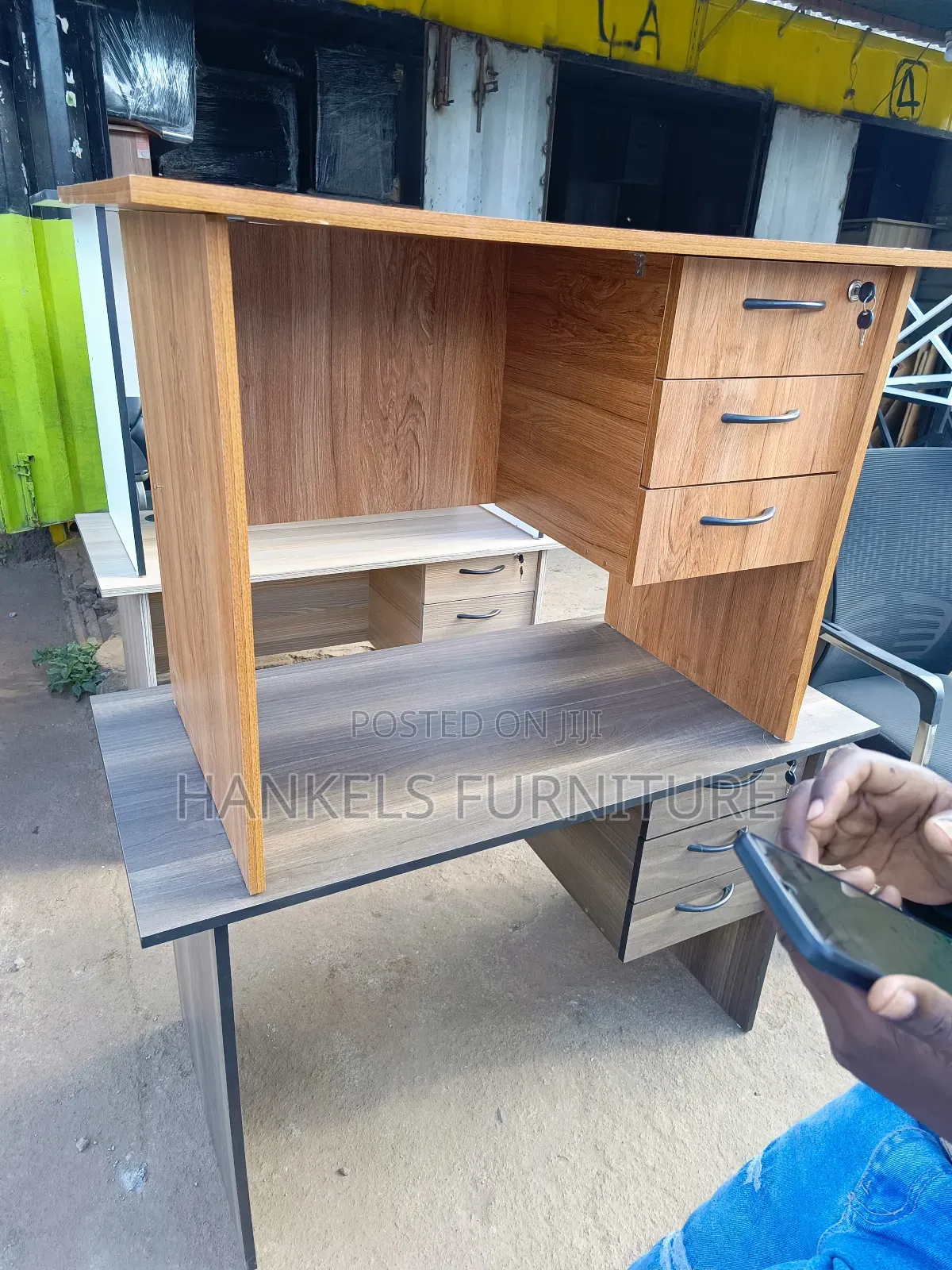 1‐Way Office Workstation Desk