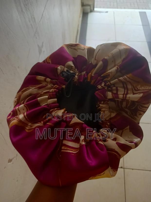 2 in 1 Multicoloured Quality Shower/Sleeping Caps - thumbnail 8