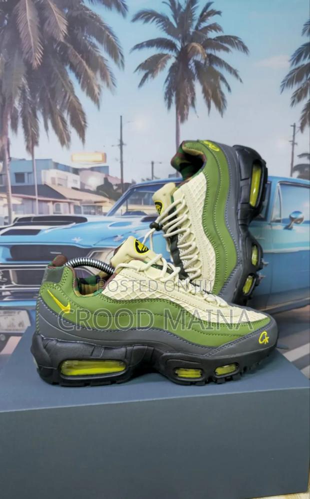 Casual Wear - main view