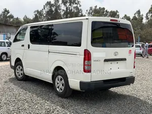 Toyota HiAce 2018 White