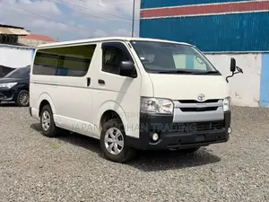 Toyota HiAce 2018 White