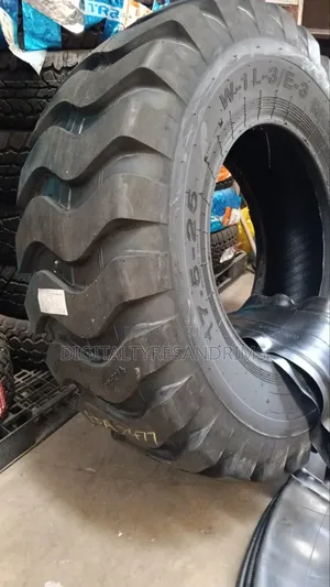 17.5r25 Roadhiker Tractor Tyres Brand New