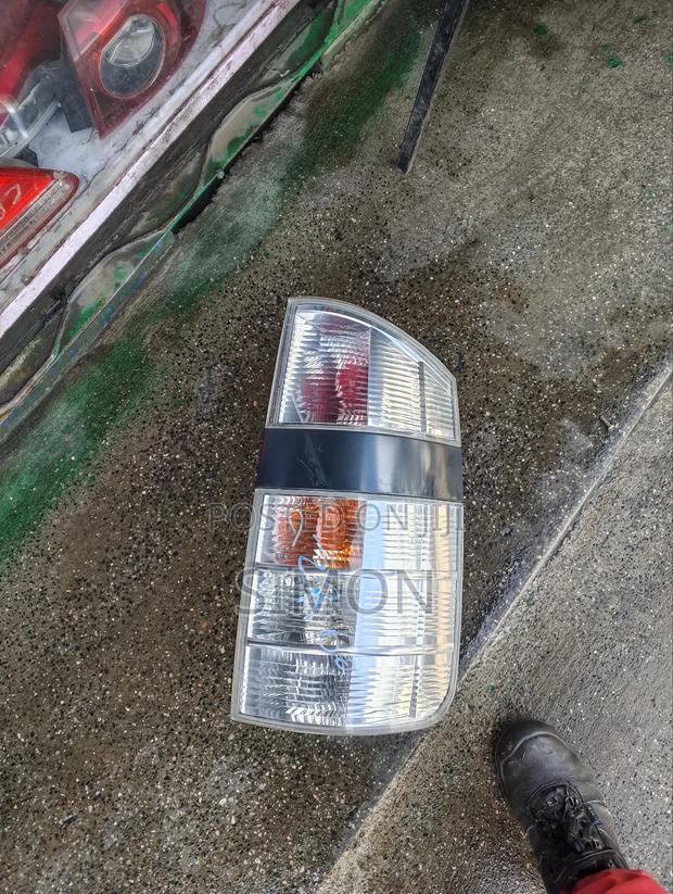Voxy 2005 Taillight