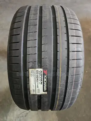 325 /35 R22 Yokohama Tyres (Japan)