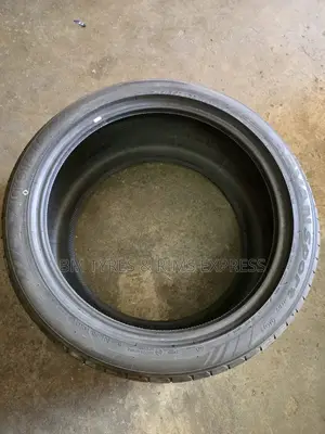 325 /35 R22 Yokohama Tyres (Japan)