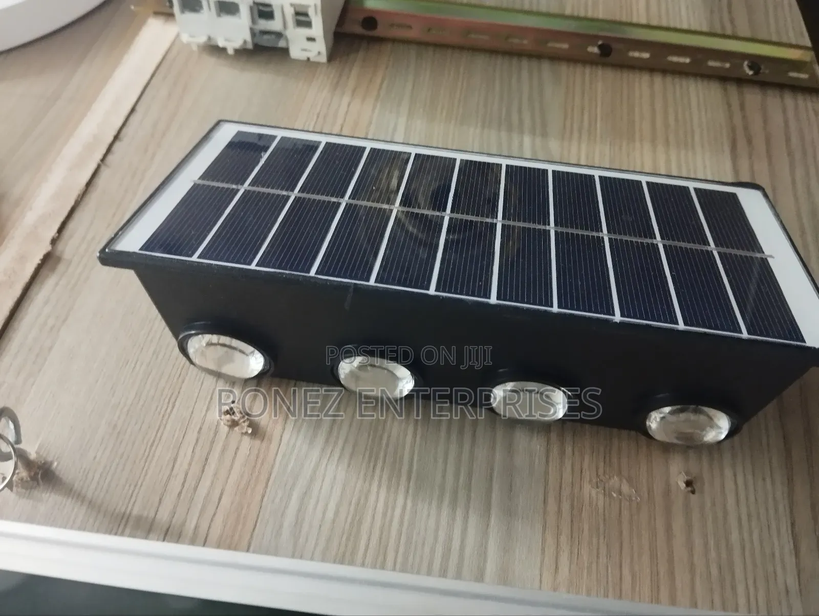 Classic Solar Wall Brackets 4 Eyes