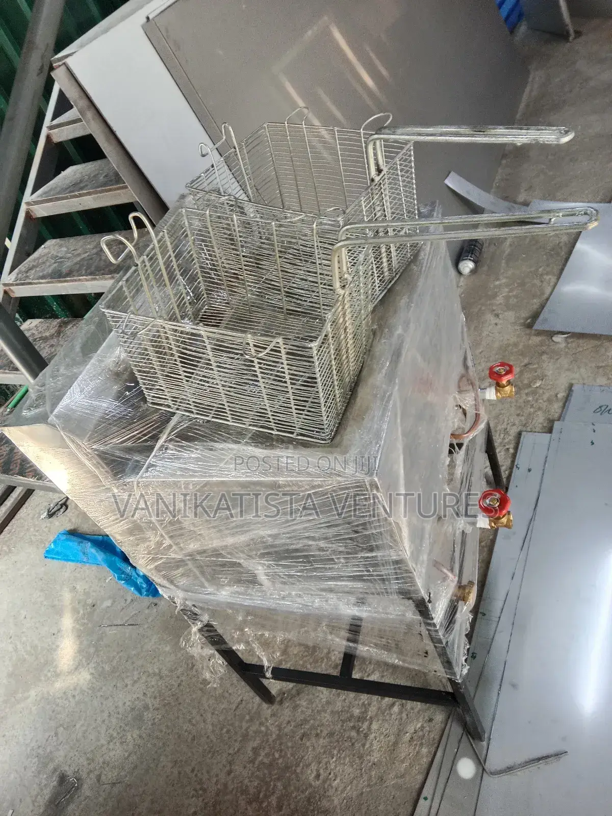 Heavy Duty 34 Litres Gas Deep Fryer – Twin Tank