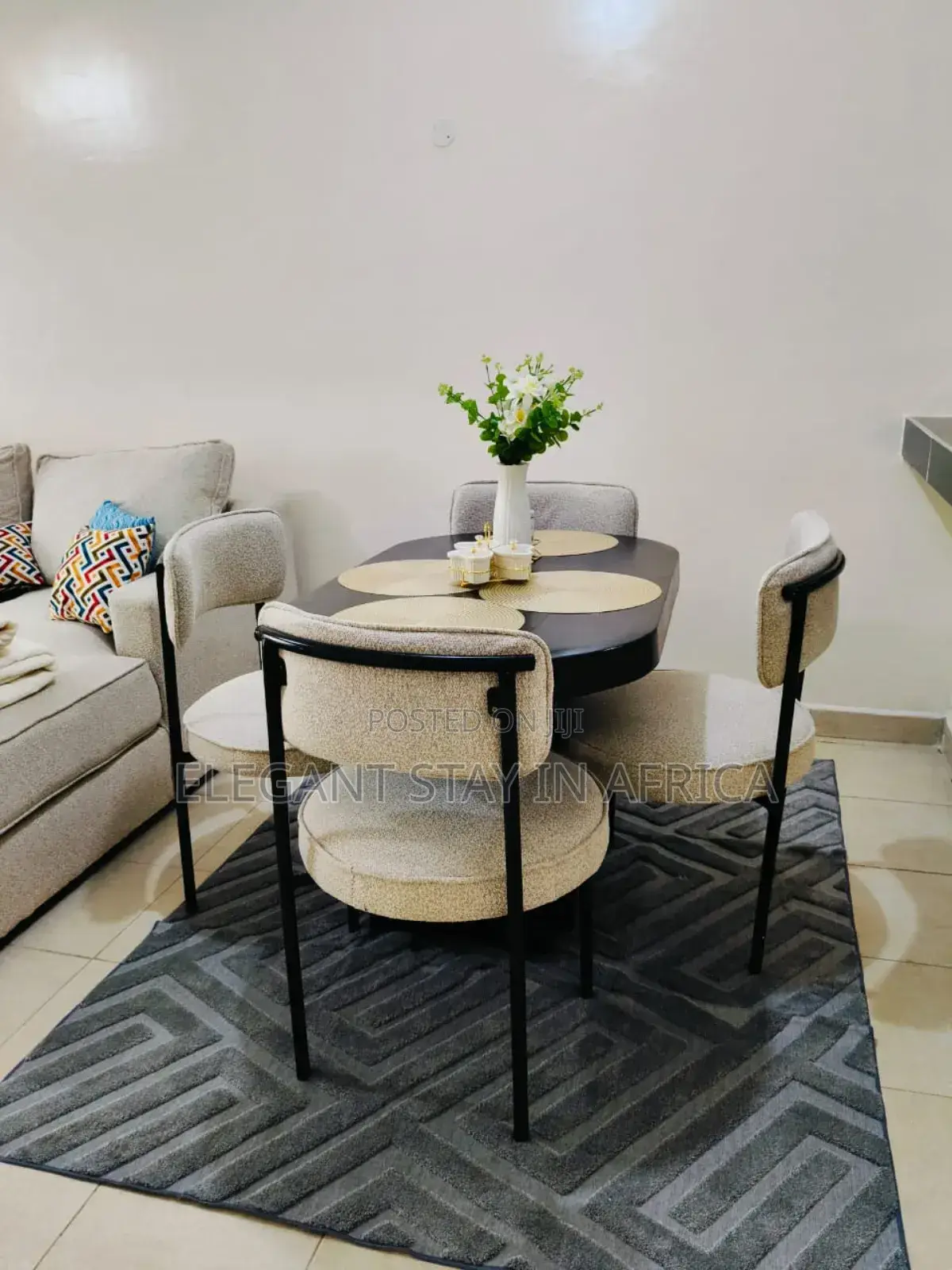 Spacious 2bdrm Available in Parklands at Per Day