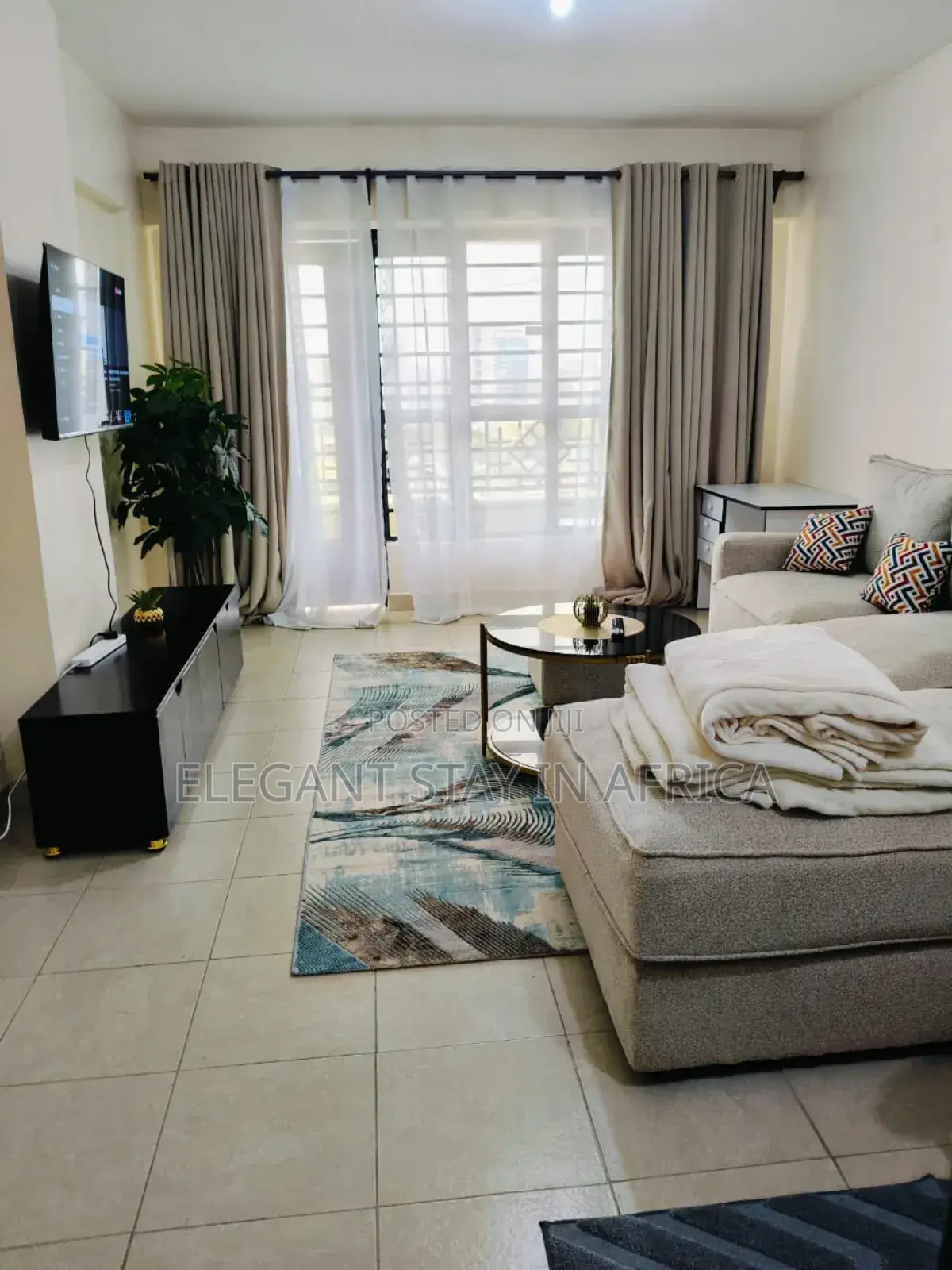 Spacious 2bdrm Available in Parklands at Per Day