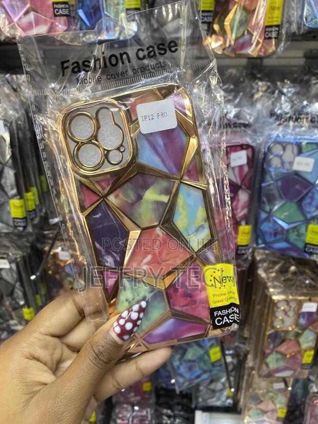 Jispok iPhone 12 Pro Geometric Diamond Pattern Cover With Plating - thumbnail 2