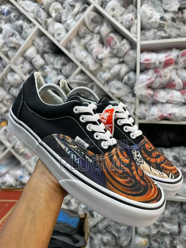 Custom Vans Off the Wall Size 37 - 45 - thumbnail 3