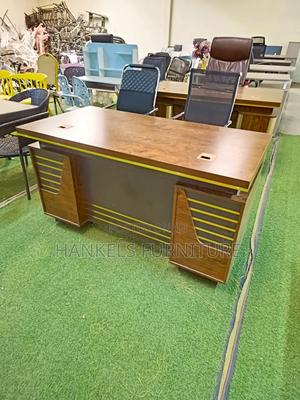 Compact 1.4 M Executive Desk - thumbnail 2