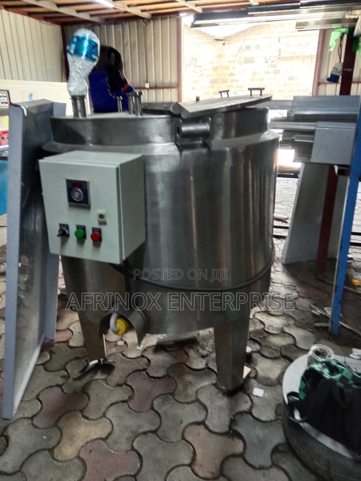 Commercial Batch Pasteurizer – Safe Heat Treatment
400ltrs