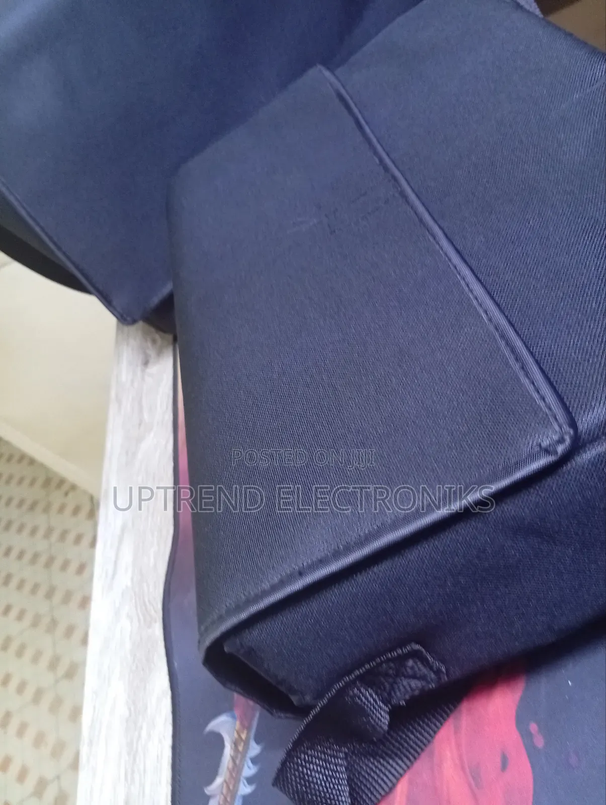 Multi-Storage Projector Bag  – Everything in One Place