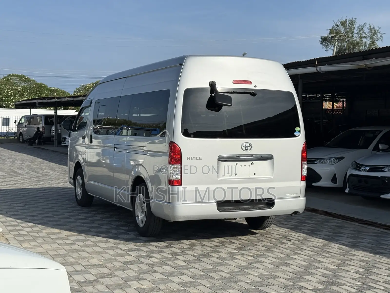 Toyota HiAce 2018 Silver