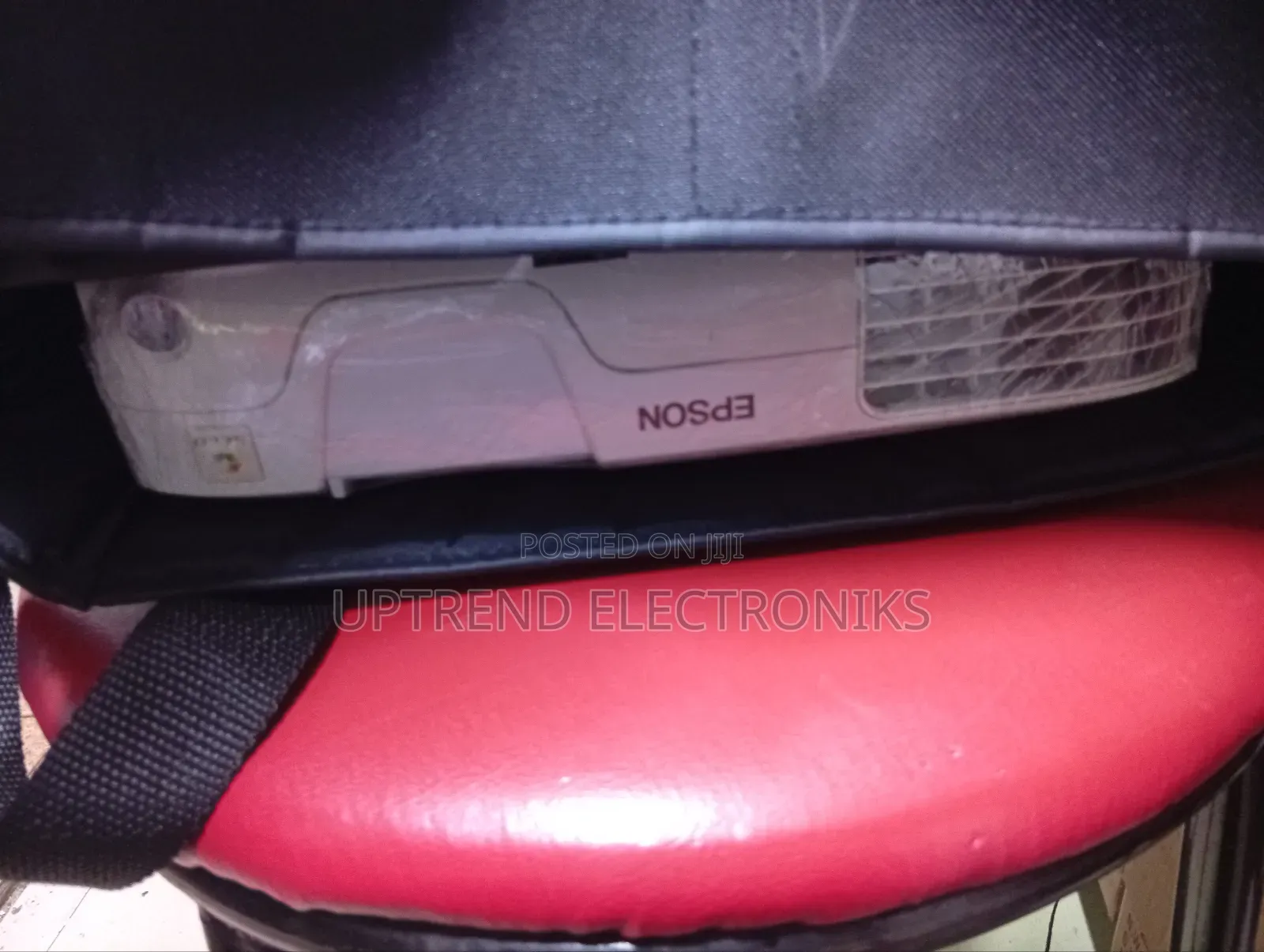 Classic Guard Projector Bag  – Timeless Protection