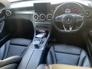 Mercedes-Benz C200 2018 Black