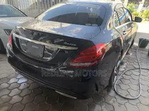 Mercedes-Benz C200 2018 Black