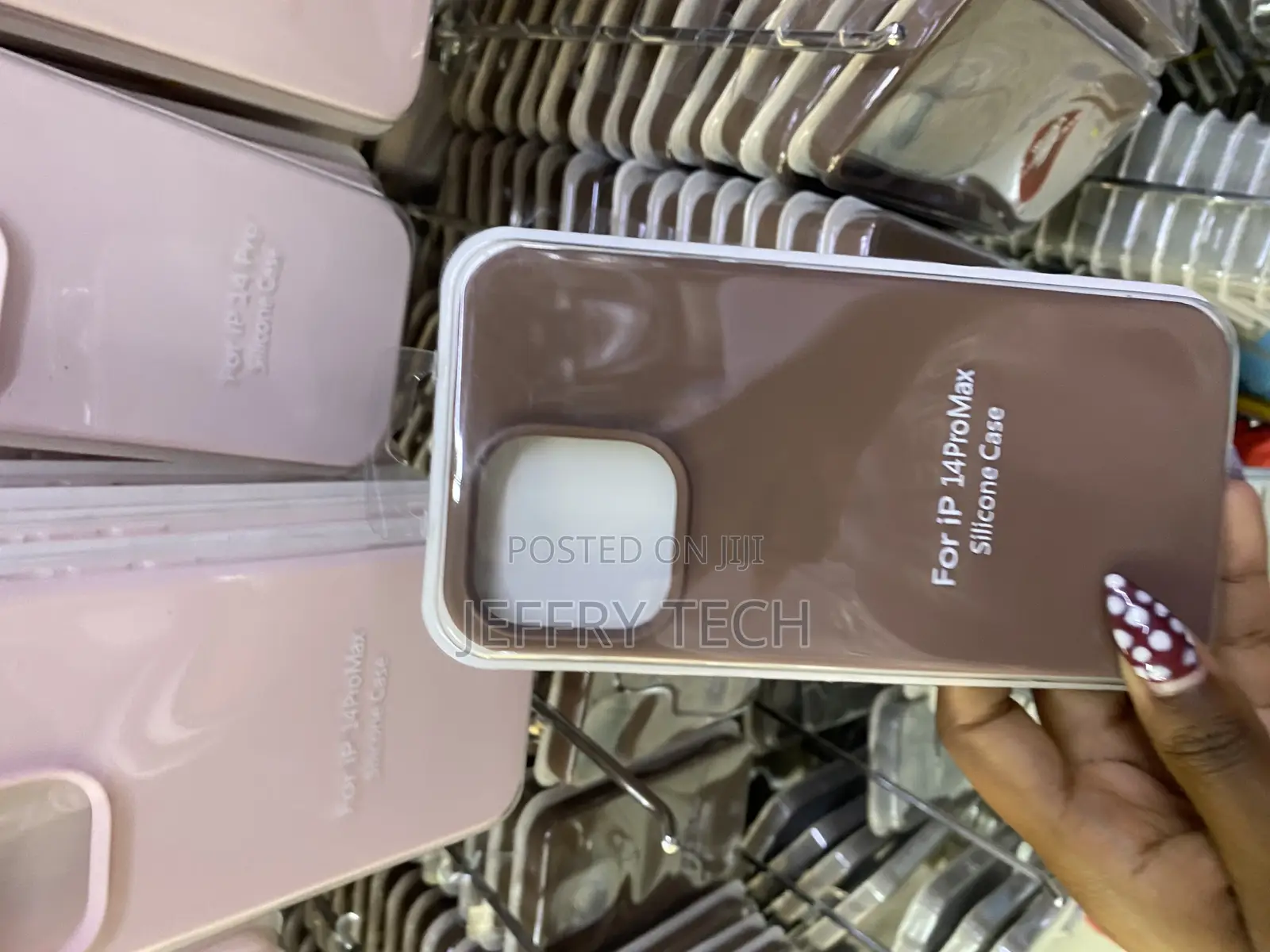 Rnarto iPhone 14 Pro Liquid Silicone Cover With Microfiber Lining