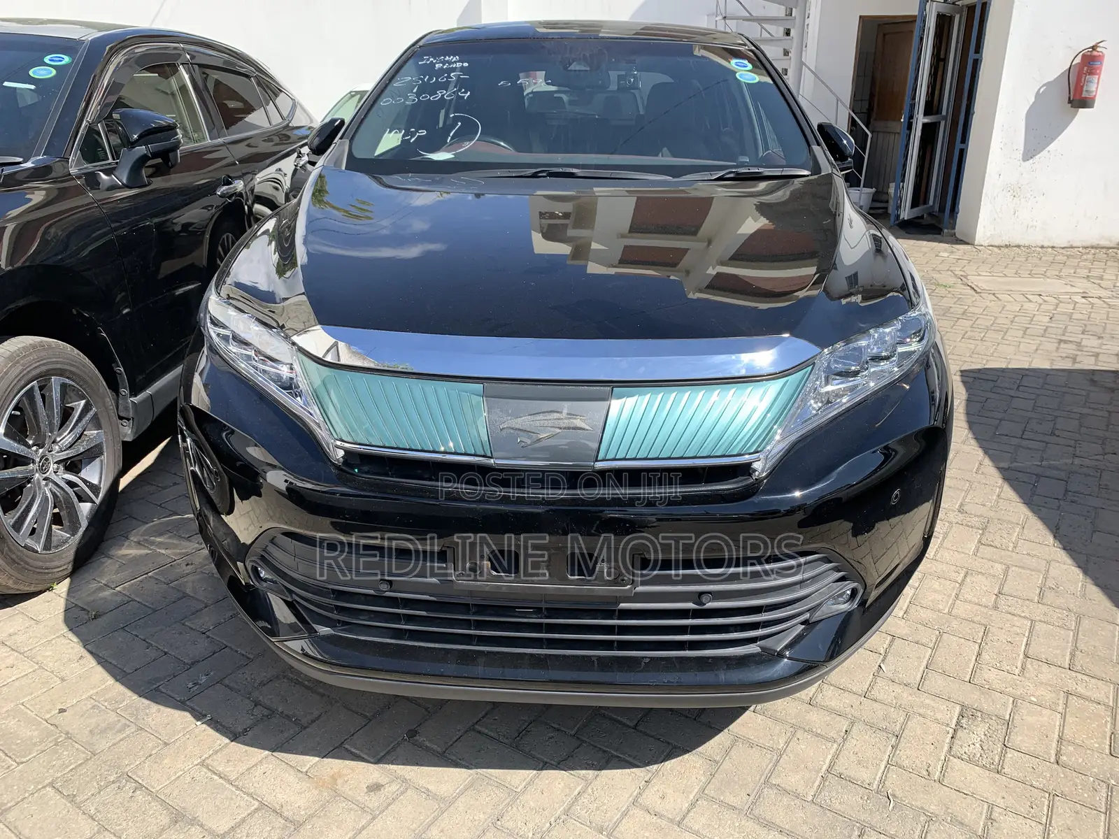 Toyota Harrier 2.0 2018 Black