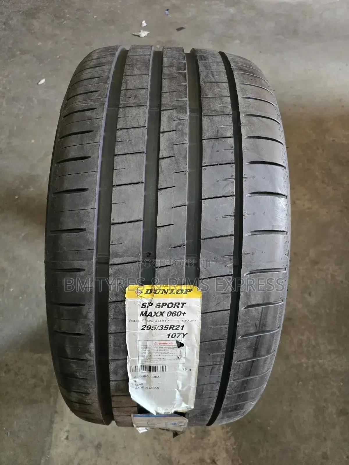 295 /35 R21 Dunlop Tyres (Japan).