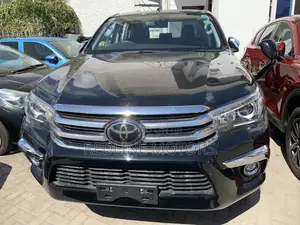 Toyota Hilux Revo Double Cab Deisel 2.4 AWD 2018 Black