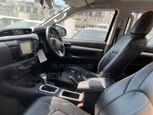 Toyota Hilux Revo Double Cab Deisel 2.4 AWD 2018 Black