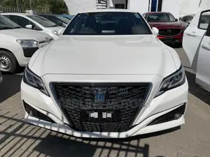 Toyota Crown 2018 White