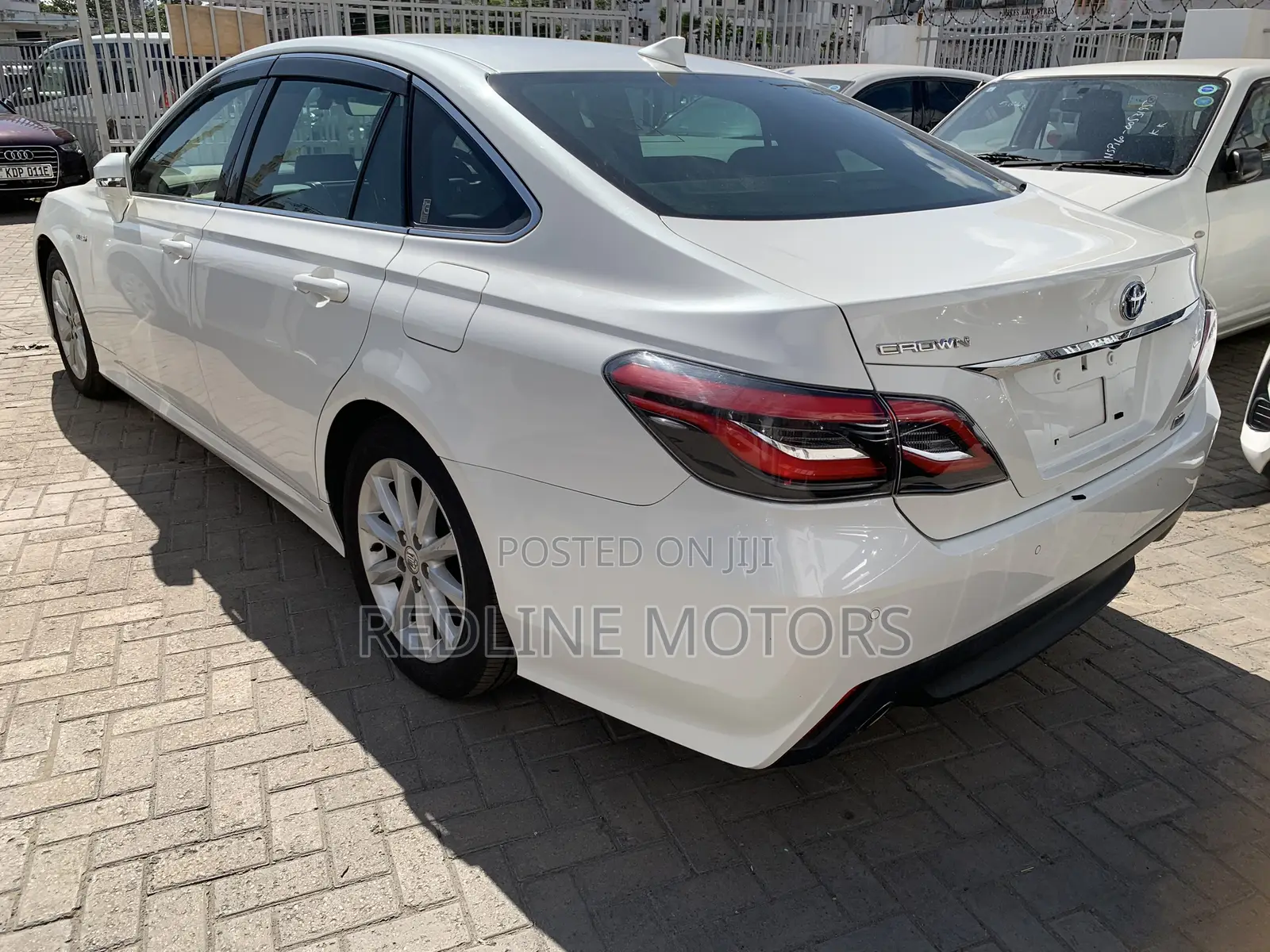 Toyota Crown 2018 White