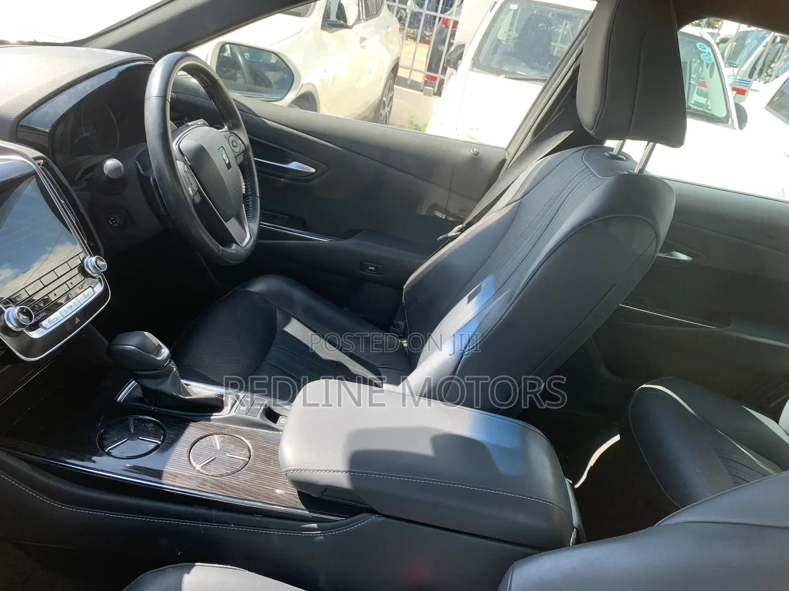 Toyota Crown 2018 White