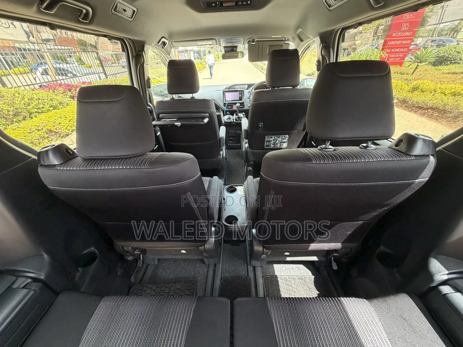 Toyota Voxy 2018 Pearl