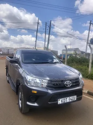 Toyota Hilux 2024 Black