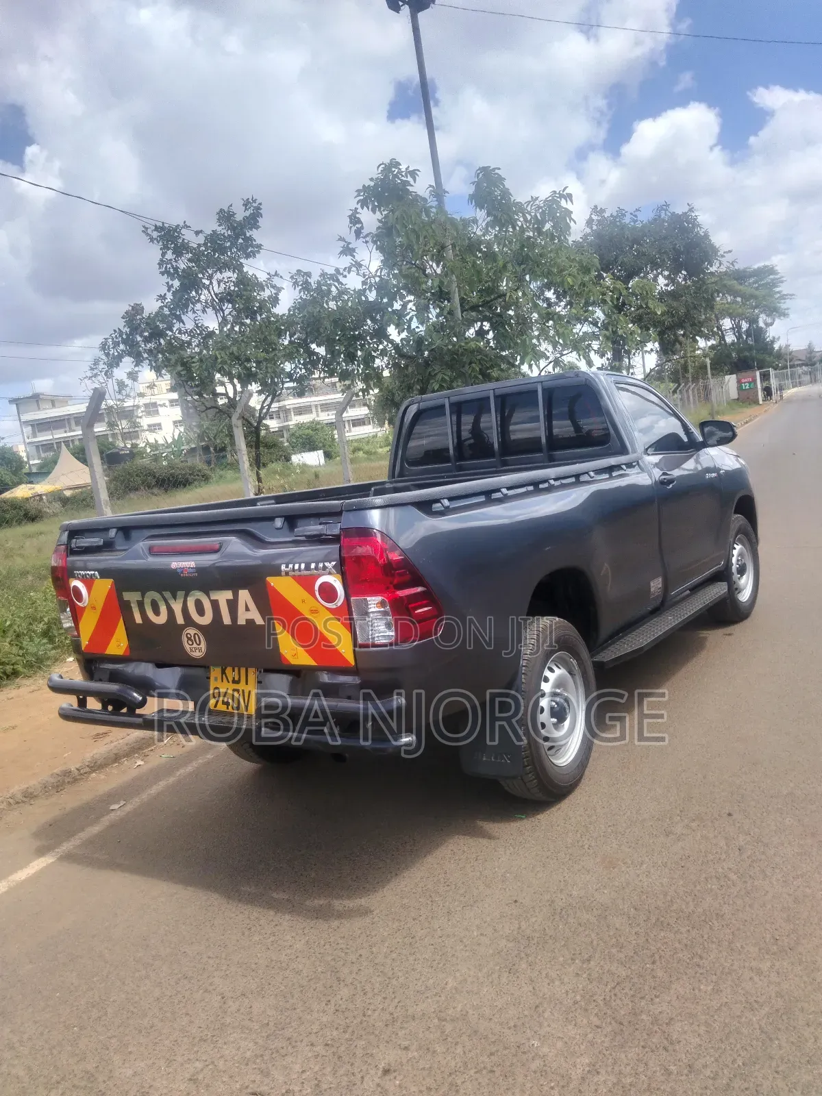 Toyota Hilux 2024 Black