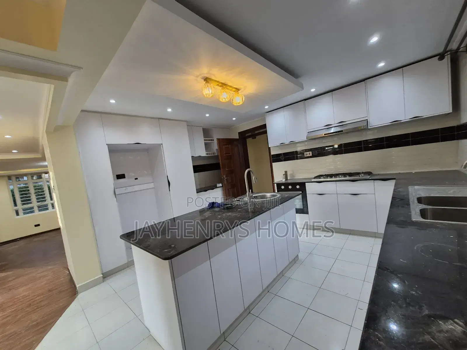 5bdrm House in Roysambu for rent